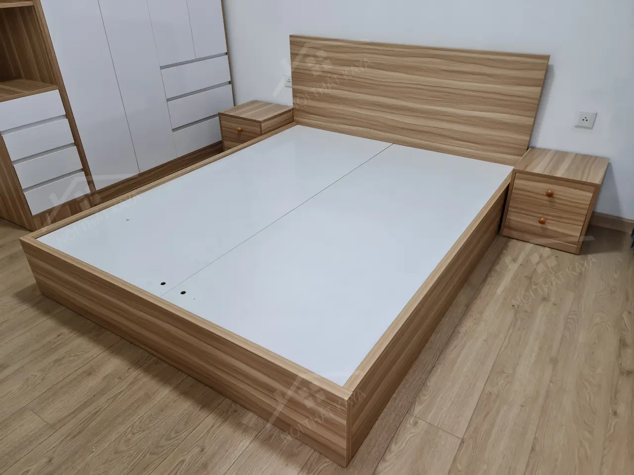 Giường gỗ công nghiệp đơn giản không hộc GGCN002