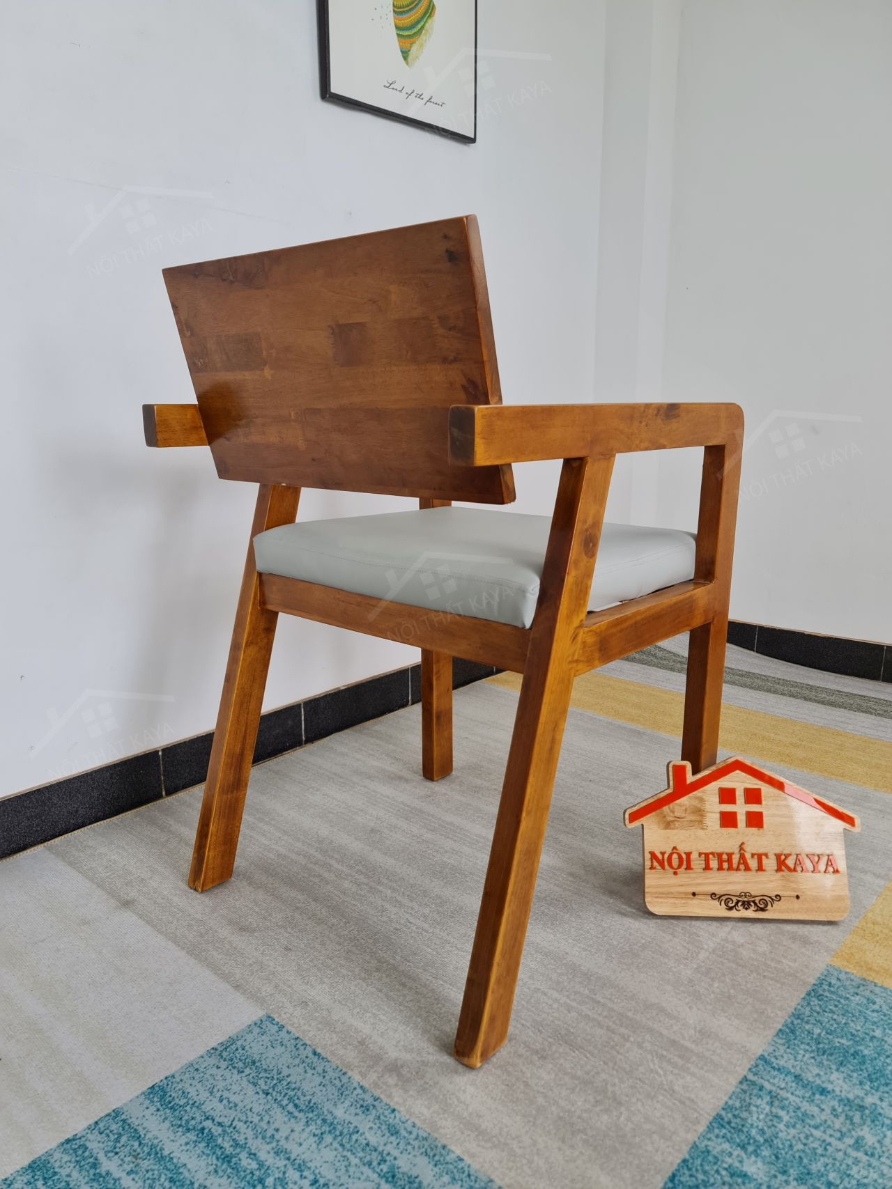 Ghế Eric gỗ tự nhiên bọc nệm da Ghế Eric gỗ tự nhiên bọc nệm da