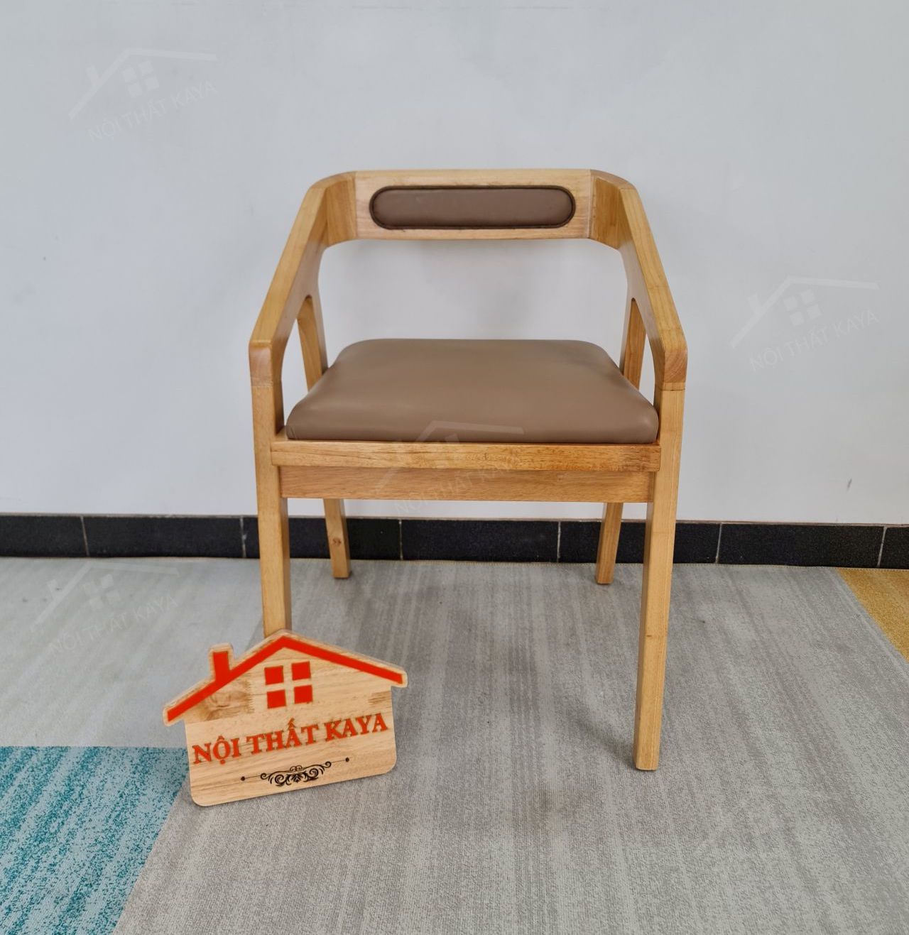 Ghế KANTANA gỗ tự nhiên bọc nệm Simili