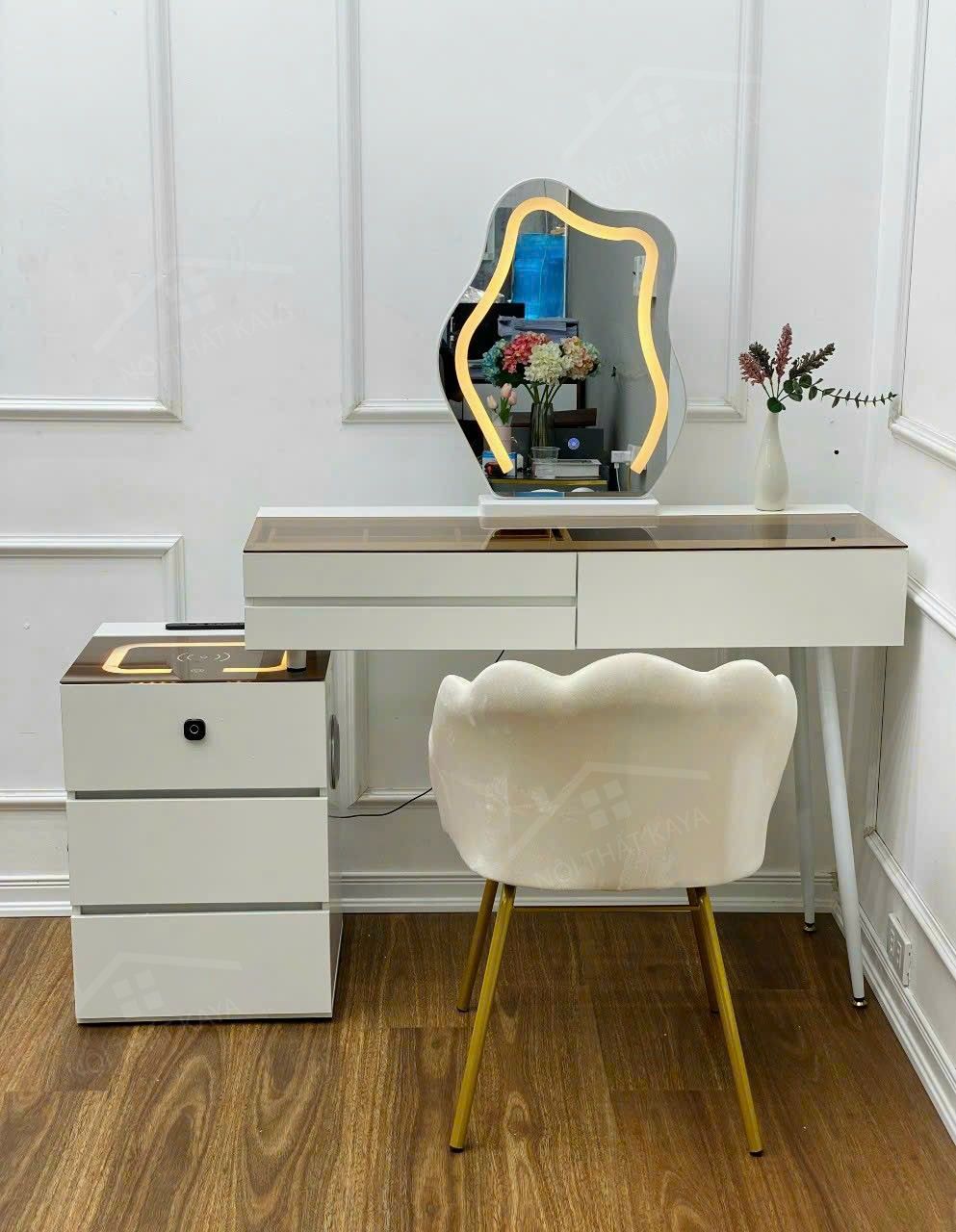 Bàn trang điểm KY-GH319 Hàng nhập khẩu Bàn trang điểm KY-GH319 Hàng nhập khẩu