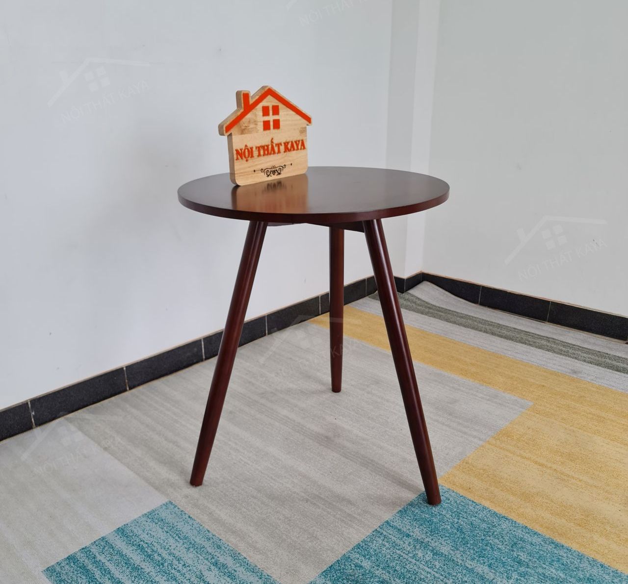 Bàn 3 chân gỗ tự nhiên Bàn 3 chân gỗ tự nhiên