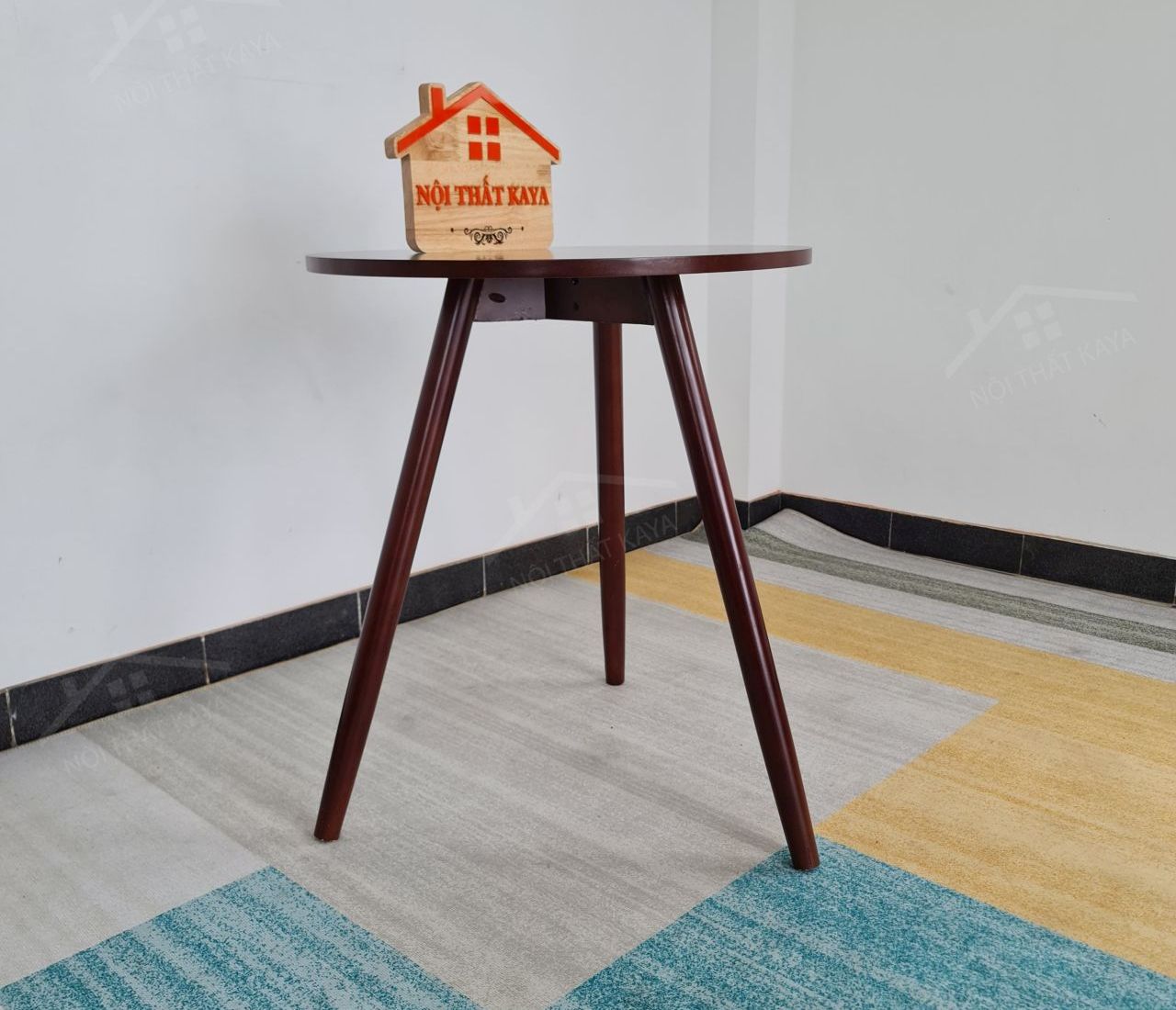 Bàn 3 chân gỗ tự nhiên Bàn 3 chân gỗ tự nhiên