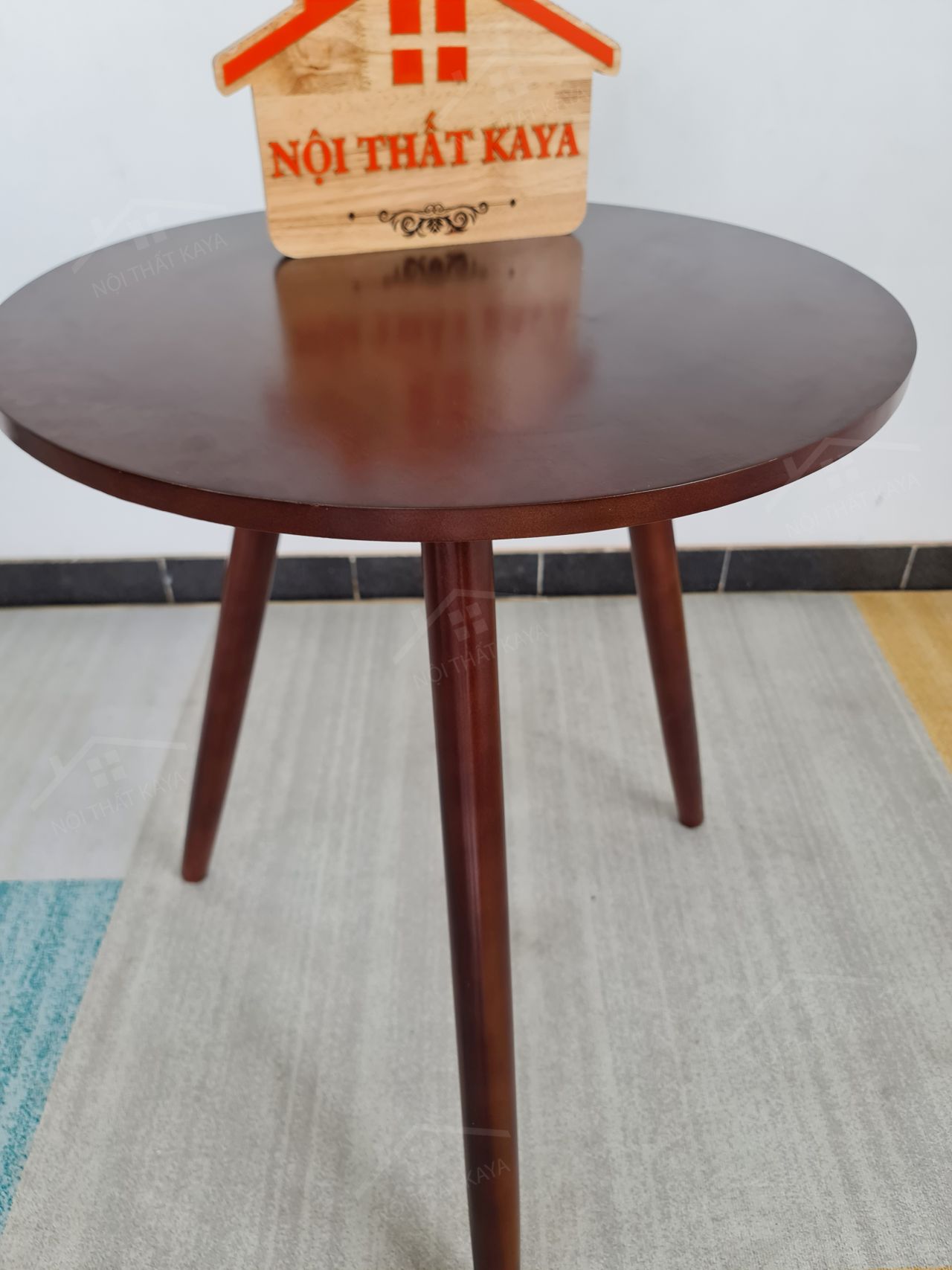 Bàn 3 chân gỗ tự nhiên Bàn 3 chân gỗ tự nhiên