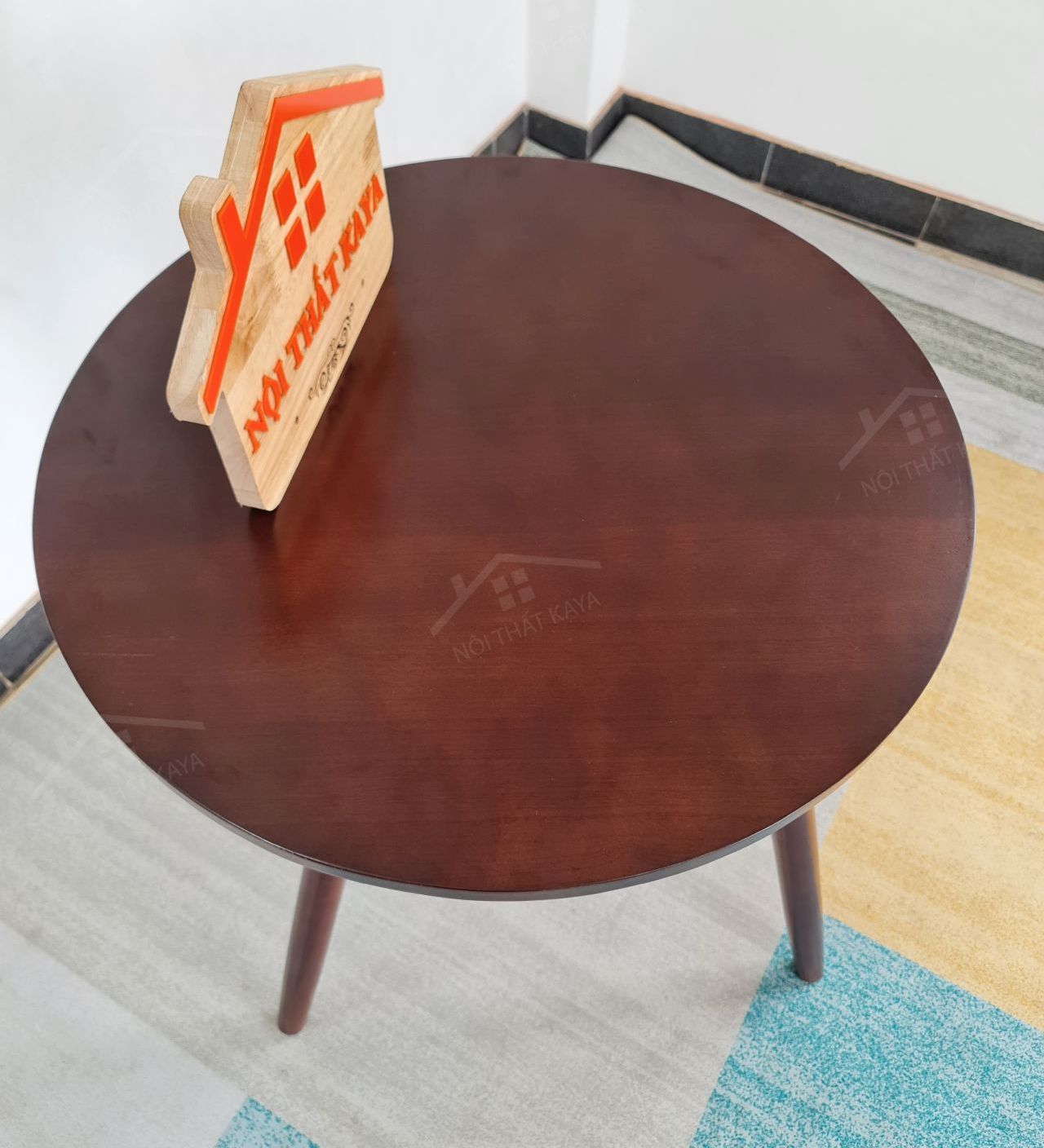 Bàn 3 chân gỗ tự nhiên Bàn 3 chân gỗ tự nhiên