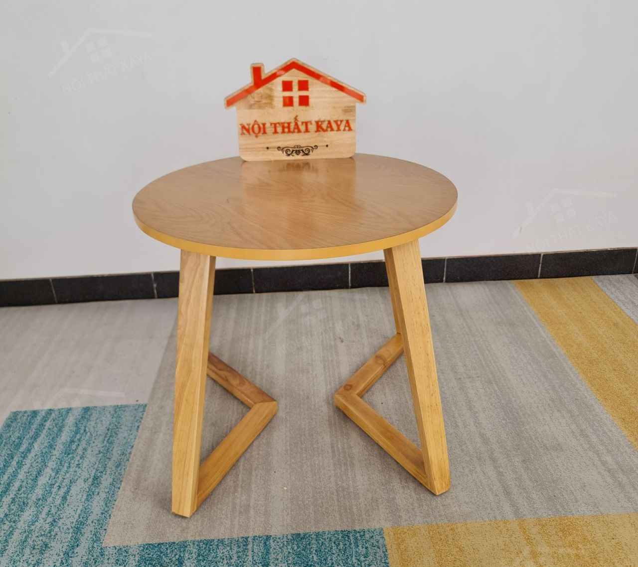 Bàn chân V gỗ tự nhiên