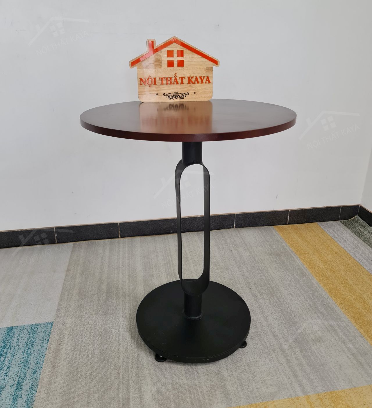 Bàn chân sắt KY-GH 101 - Mặt bàn tròn