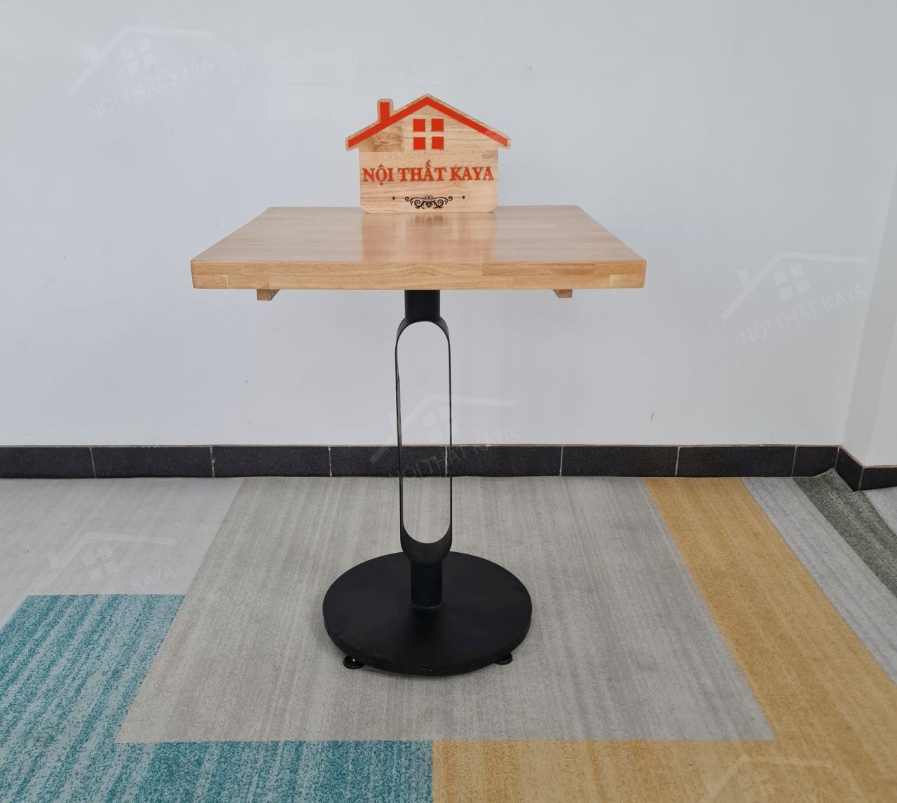 Bàn chân sắt KY-GH 101 - Mặt bàn vuông