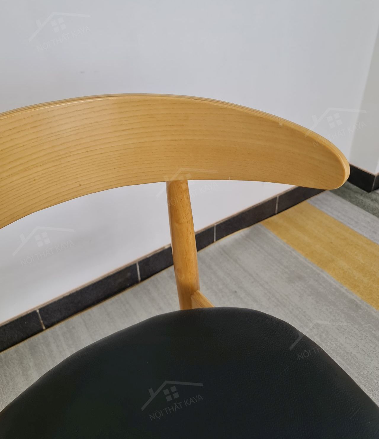 Ghế LUNA gỗ tự nhiên bọc nệm Simili Ghế LUNA gỗ tự nhiên bọc nệm Simili