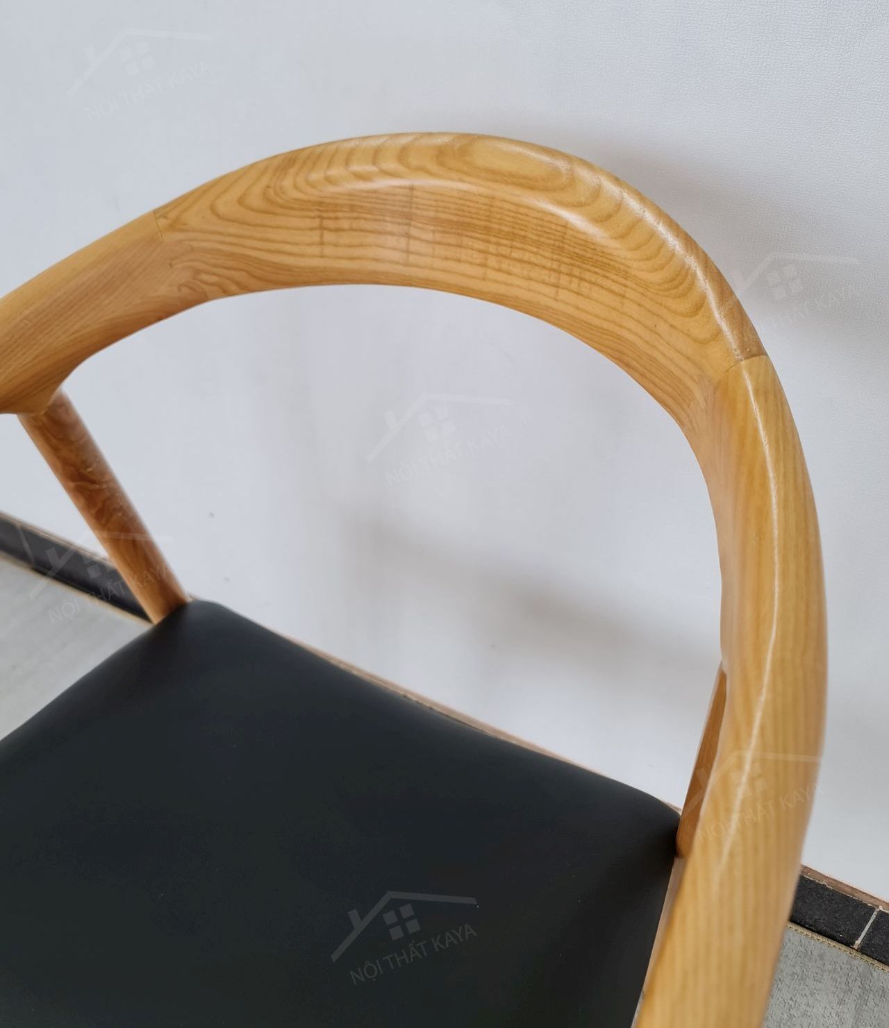Ghế NEVA gỗ tự nhiên bọc nệm Simili Ghế NEVA gỗ tự nhiên bọc nệm Simili