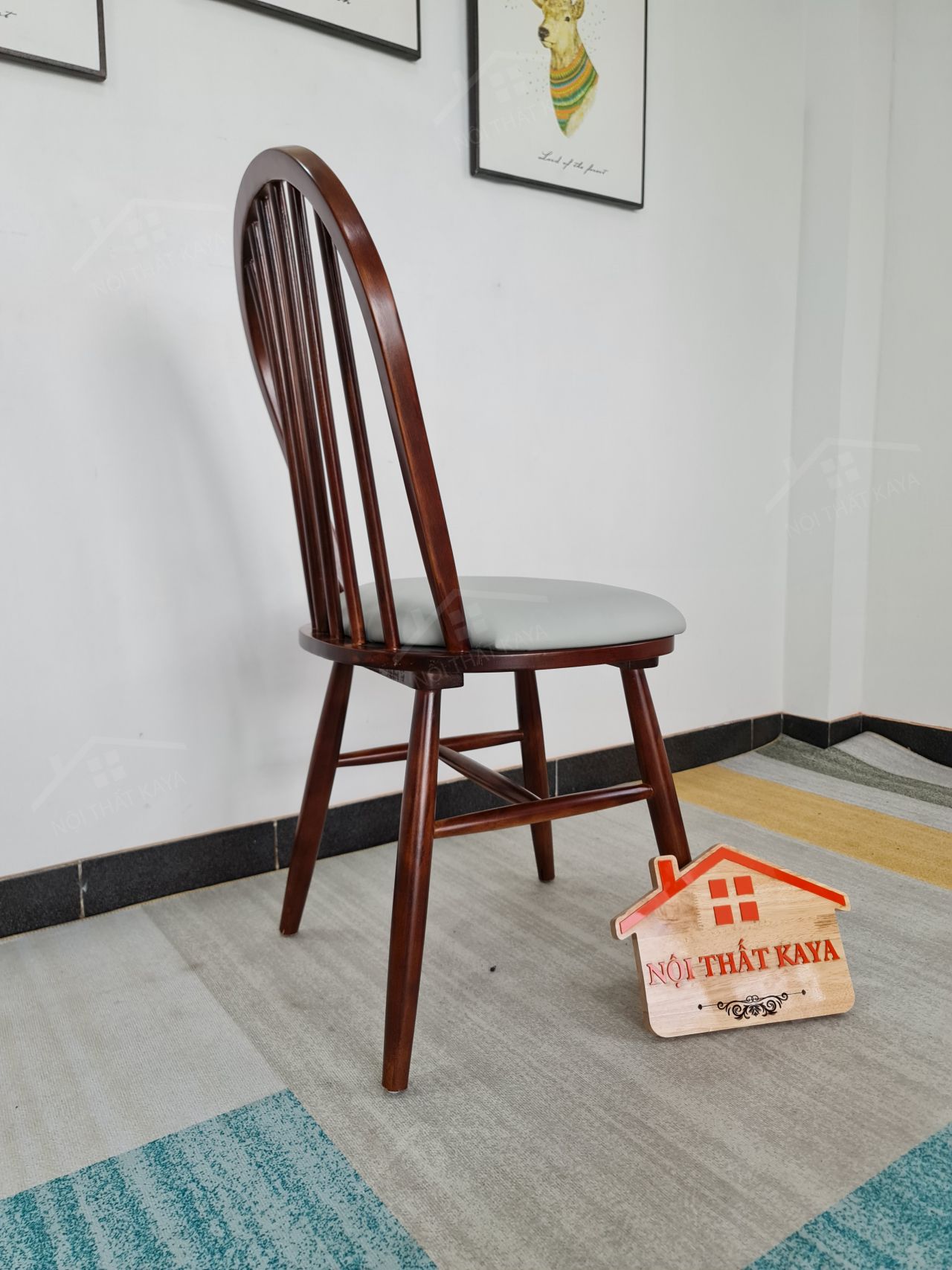 Ghế WINDSOR gỗ tự nhiên bọc nệm Simili Ghế WINDSOR gỗ tự nhiên bọc nệm Simili