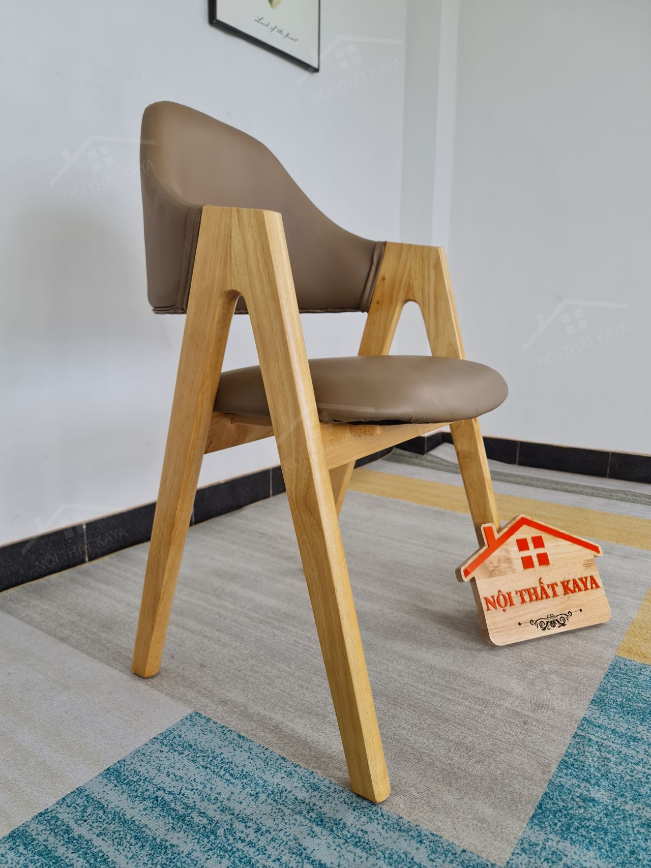 Ghế chữa A - EMA gỗ tự nhiên bọc nệm Simili Ghế chữa A - EMA gỗ tự nhiên bọc nệm Simili