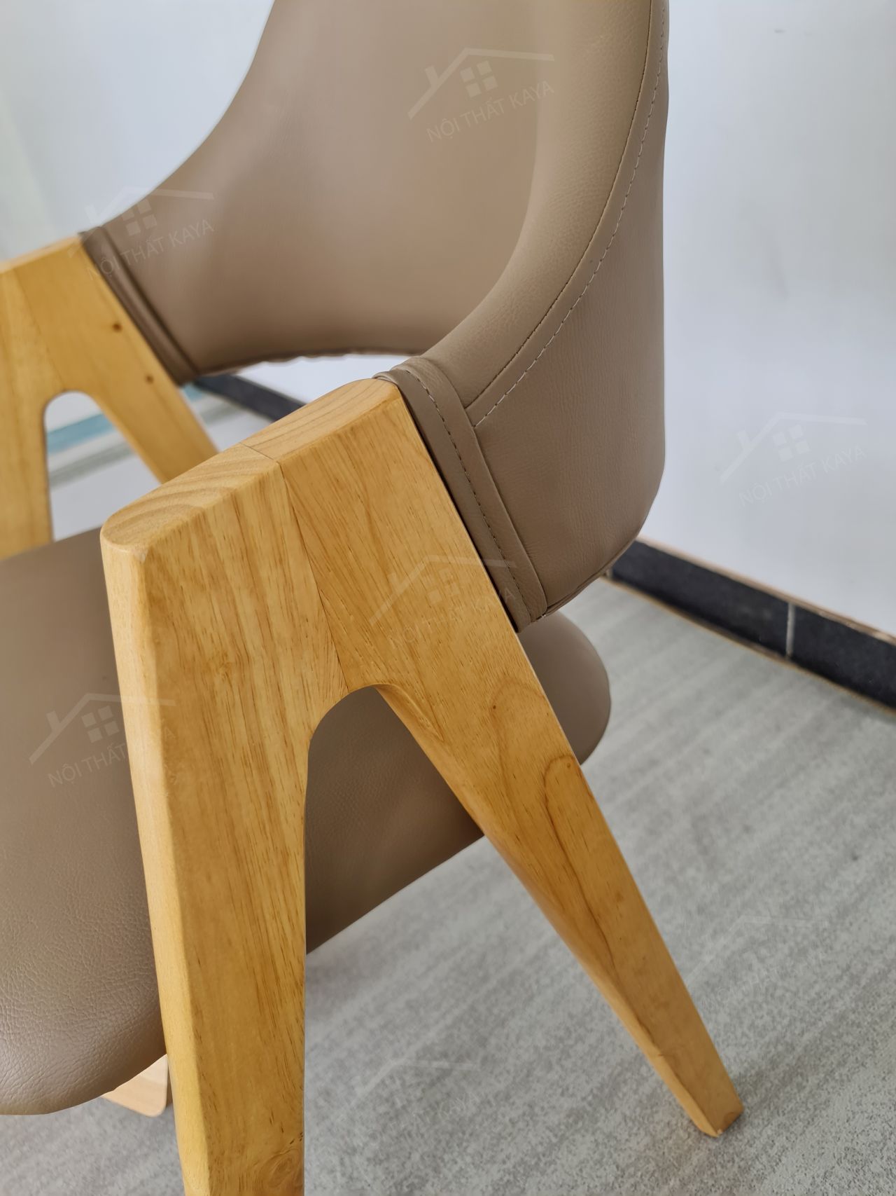 Ghế chữa A - EMA gỗ tự nhiên bọc nệm Simili Ghế chữa A - EMA gỗ tự nhiên bọc nệm Simili
