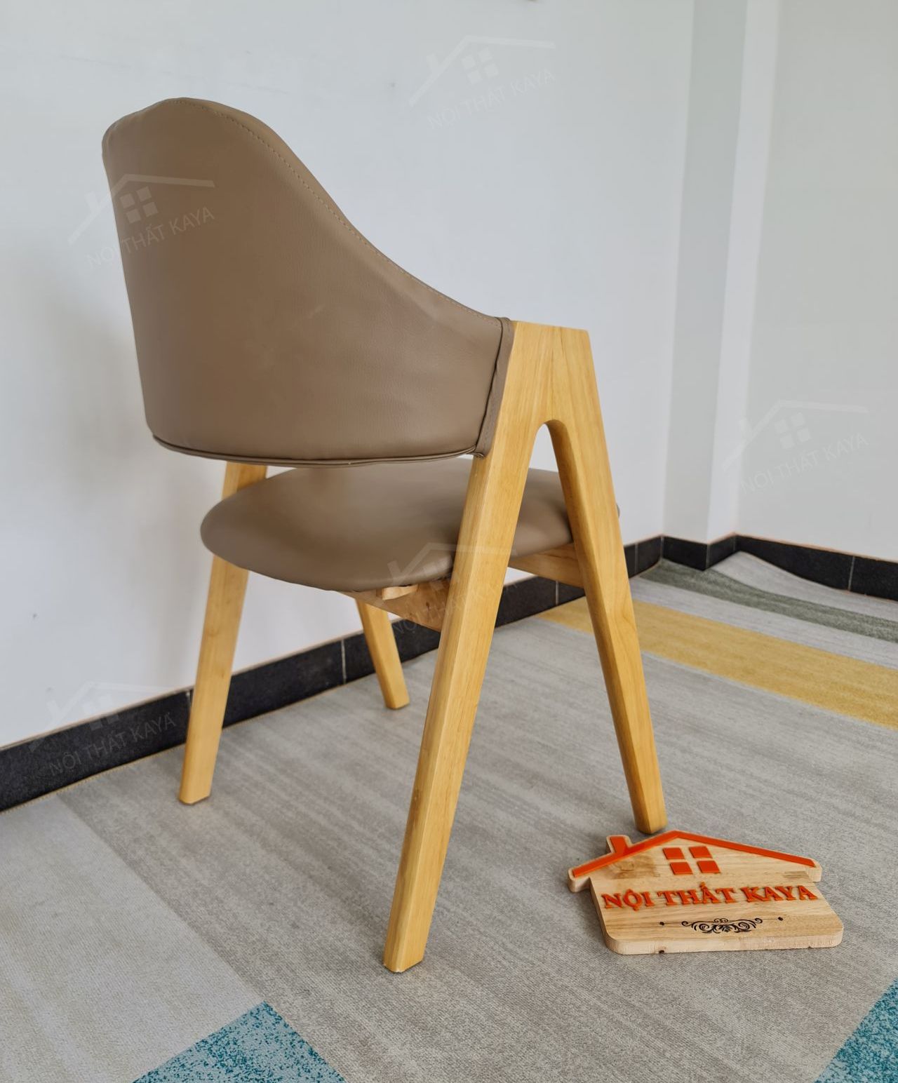 Ghế chữa A - EMA gỗ tự nhiên bọc nệm Simili Ghế chữa A - EMA gỗ tự nhiên bọc nệm Simili