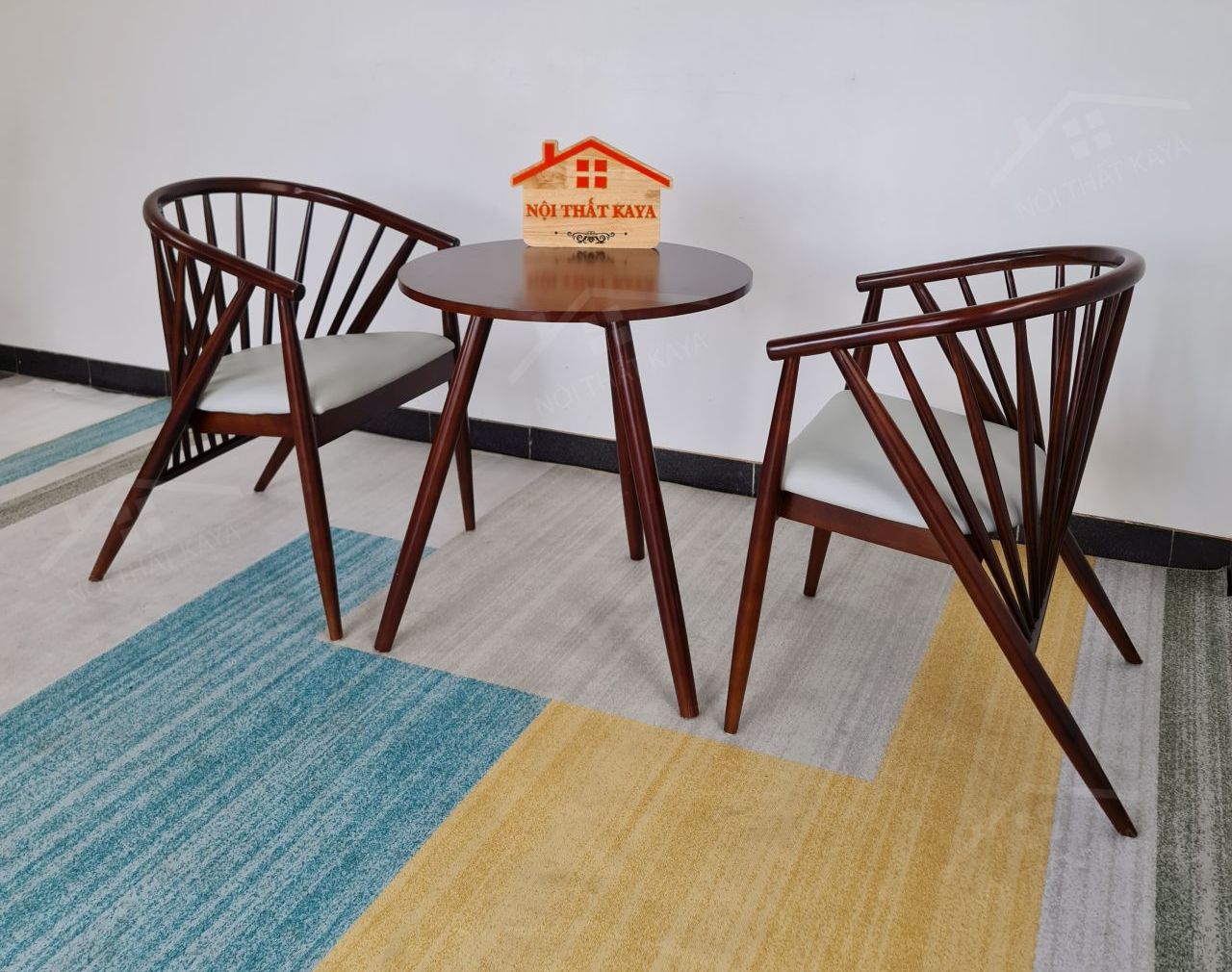 GENNY 2 ghế + bàn 3 chân GENNY 2 ghế + bàn 3 chân