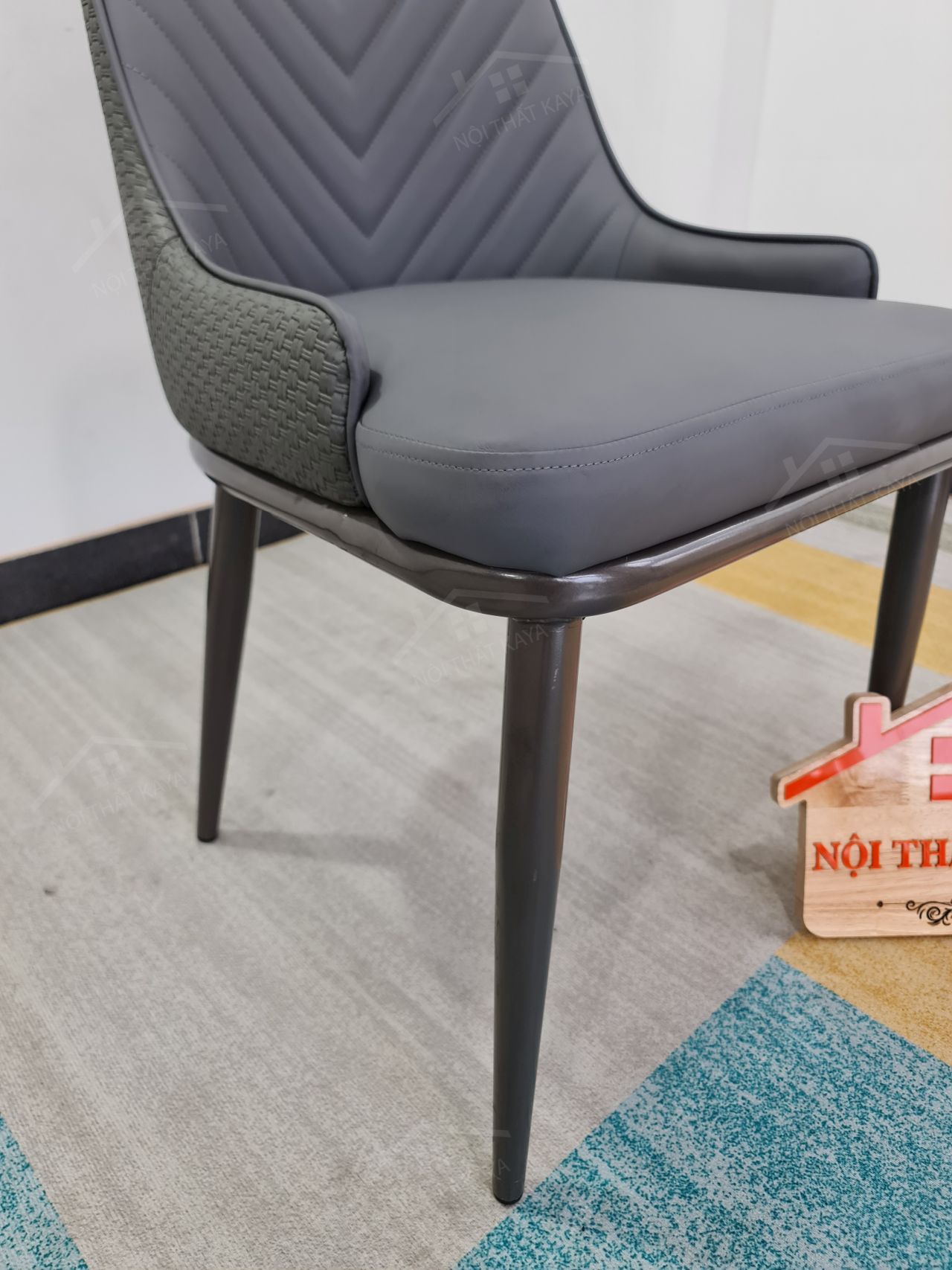 Ghế khung thép sơn tĩnh điện bọc da Microfiber KY-GH 04 Ghế khung thép sơn tĩnh điện bọc da Microfiber KY-GH 04