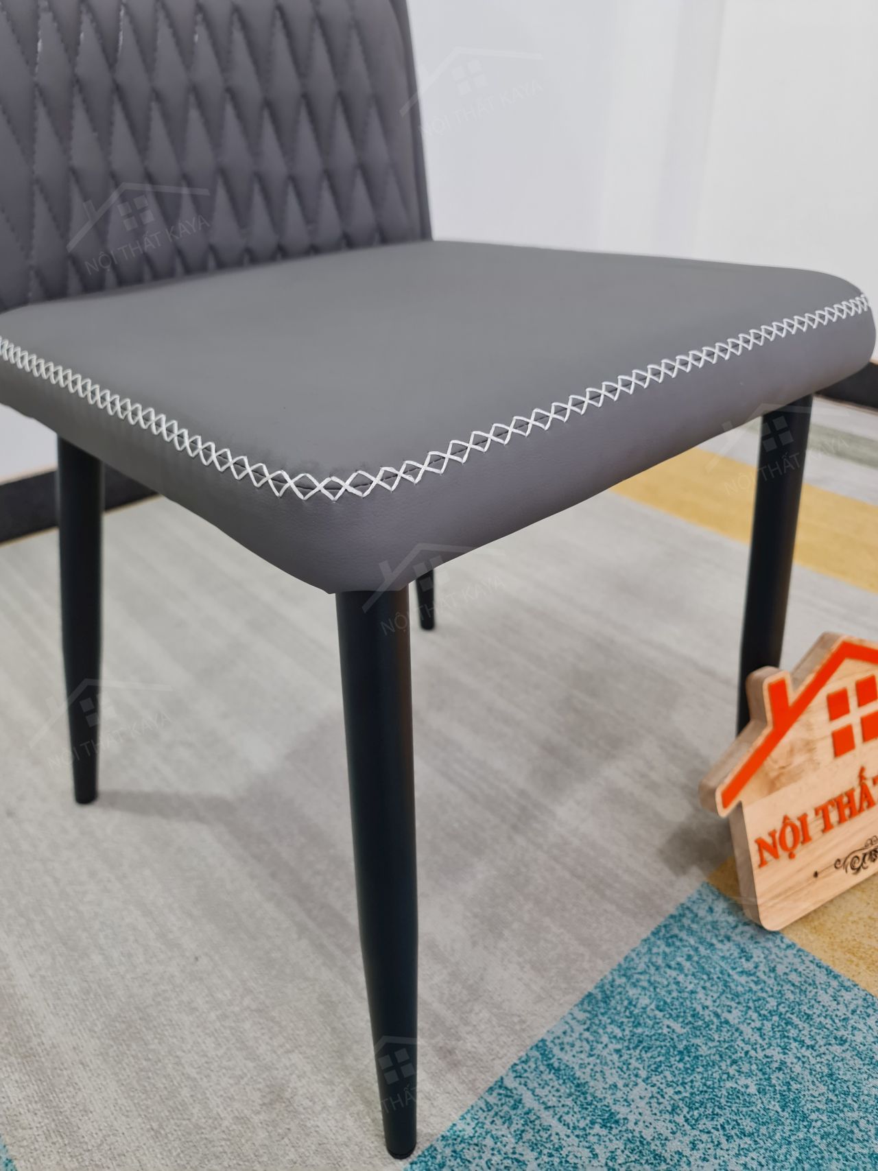 Ghế khung thép sơn tĩnh điện bọc da Microfiber KY-GH 32 Ghế khung thép sơn tĩnh điện bọc da Microfiber KY-GH 32