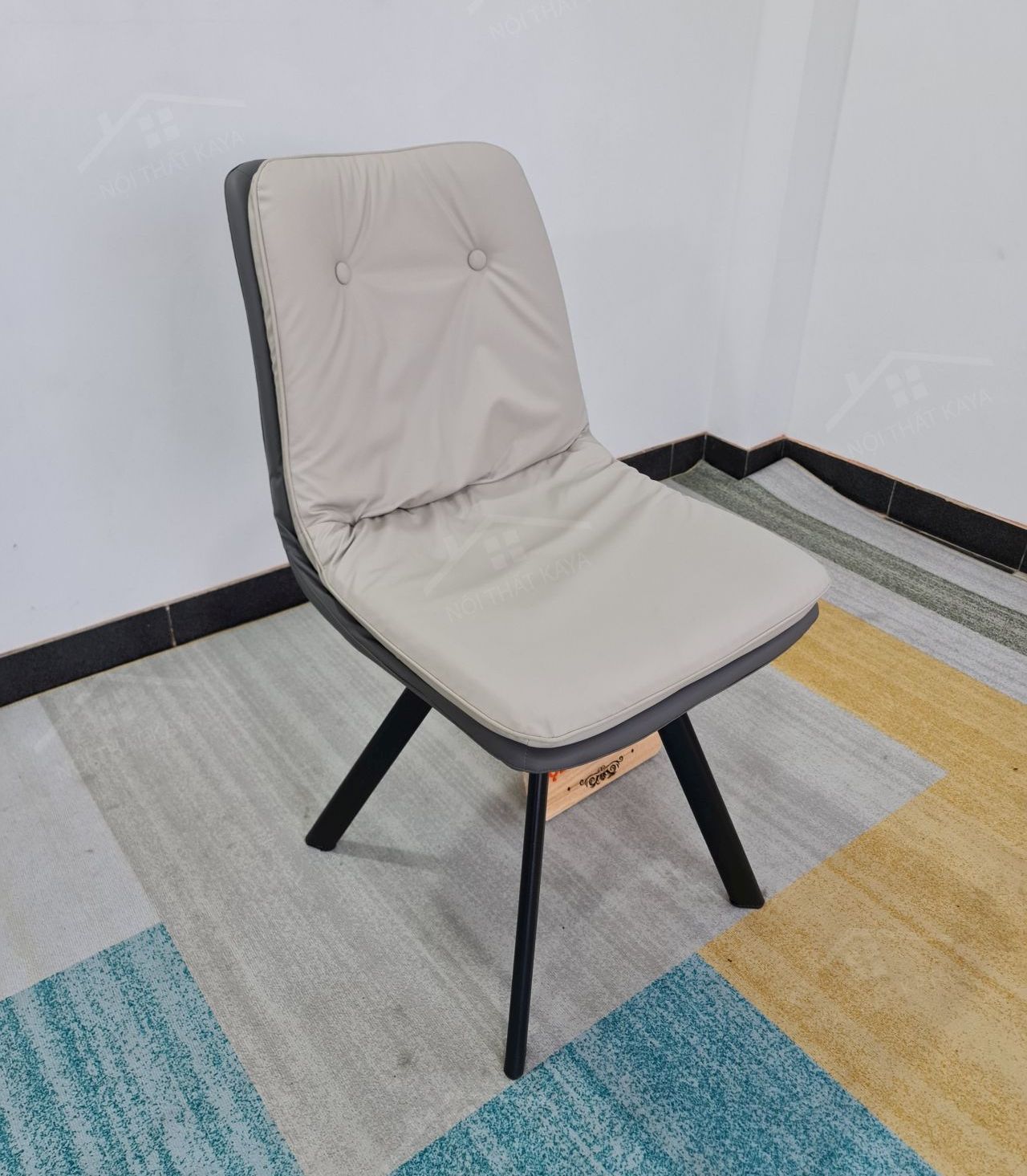 Ghế khung thép sơn tĩnh điện bọc da Microfiber KY-GH 39 Ghế khung thép sơn tĩnh điện bọc da Microfiber KY-GH 39