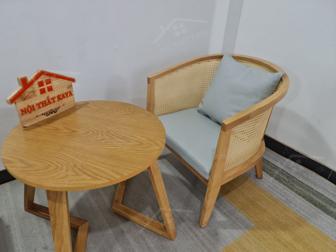 Sofa Vòm 2 ghế + bàn chân V Sofa Vòm 2 ghế + bàn chân V