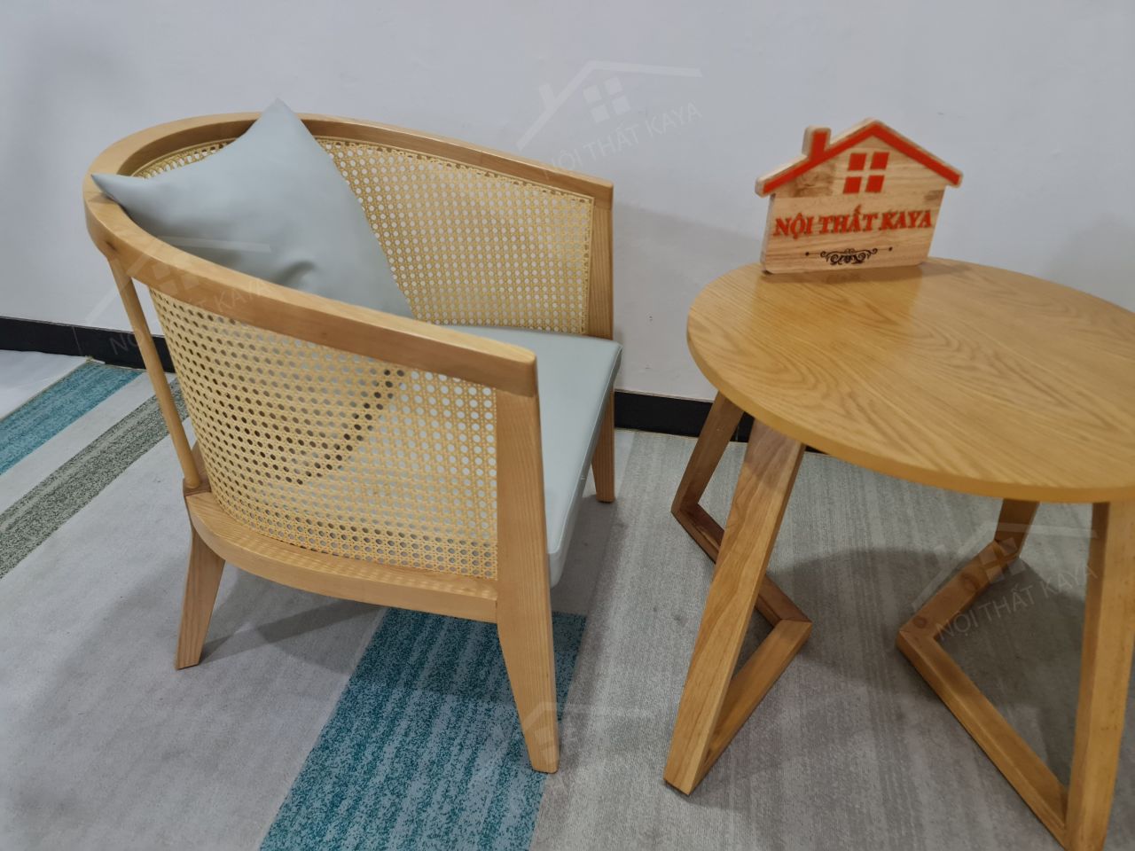 Sofa Vòm 2 ghế + bàn chân V Sofa Vòm 2 ghế + bàn chân V